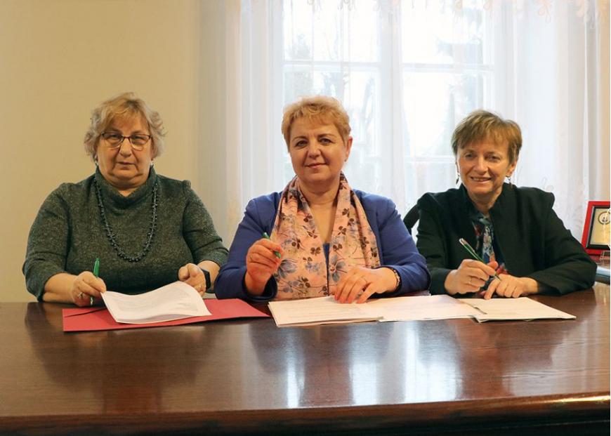 od lewej: p. Anna Żejmo, Irena Wołosiuk, Barbara Puchowska od lewej: p. Anna Żejmo, Irena Wołosiuk, Barbara Puchowska