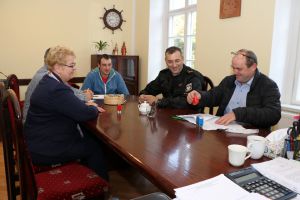 Miniatura zdjęcia: od prawej: prezes OSP Sępopol - p. Ryszard Guz