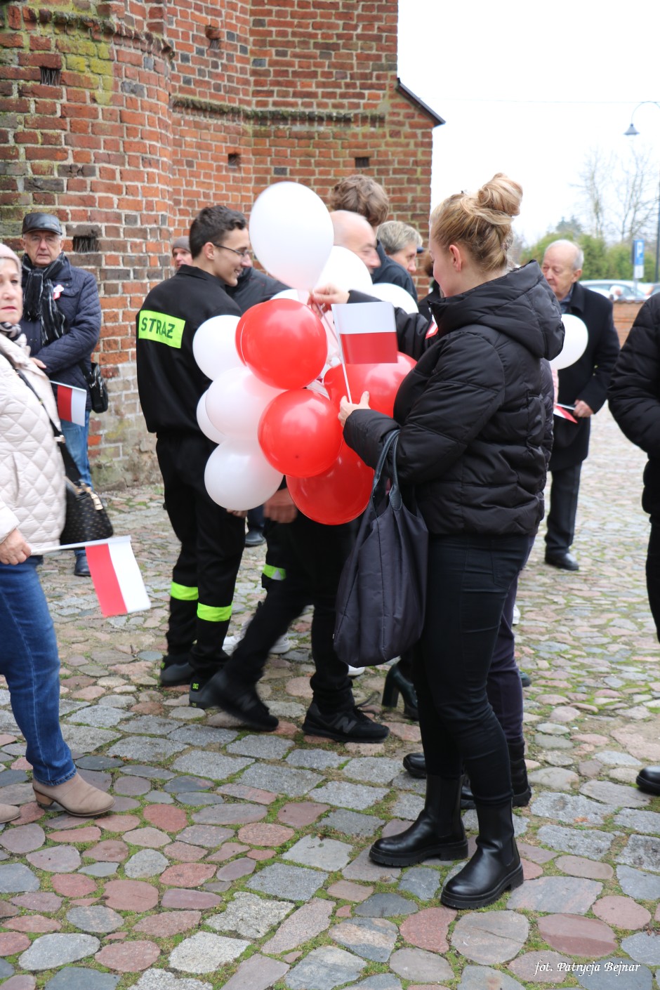 Miniatura zdjęcia:  16